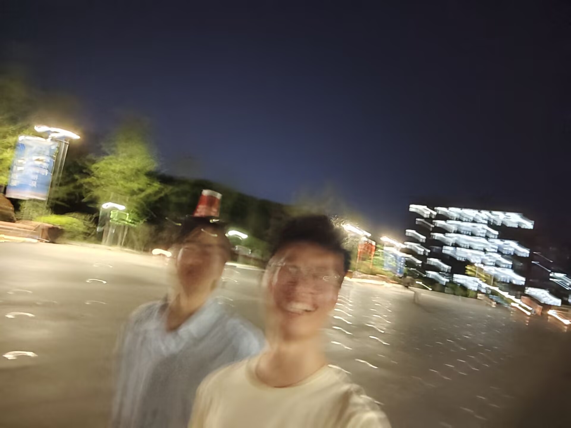 自带马赛克的照片